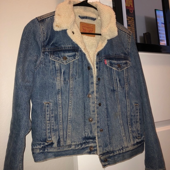 Levi’s jacket - Picture 2 of 4